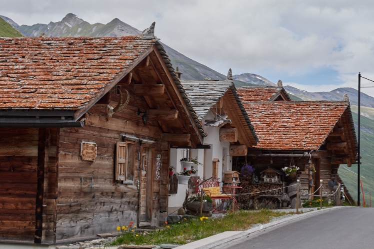 Juf, höchstgelegene ganzjährig bewohnte Siedlung der Schweiz in 2126m Höhe